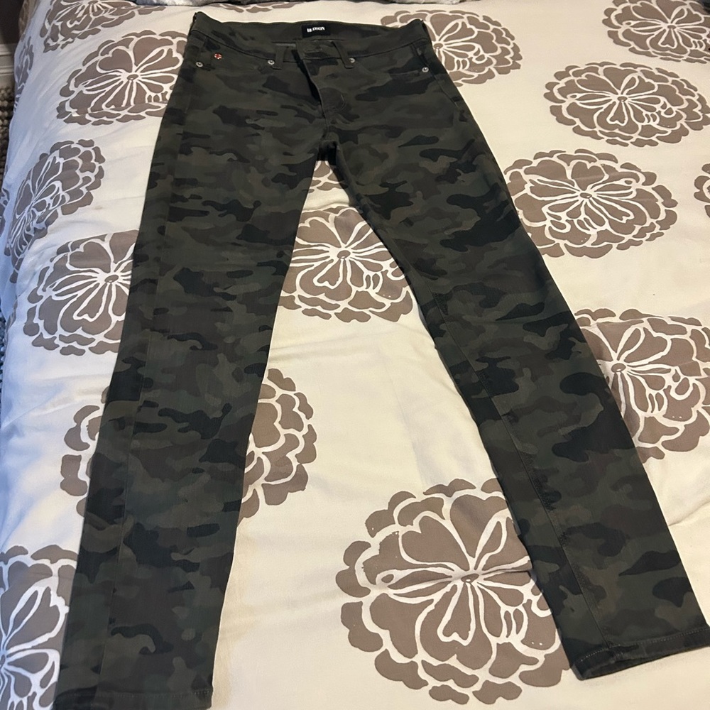 Hudson skinny jeans. Camo. Size 28
